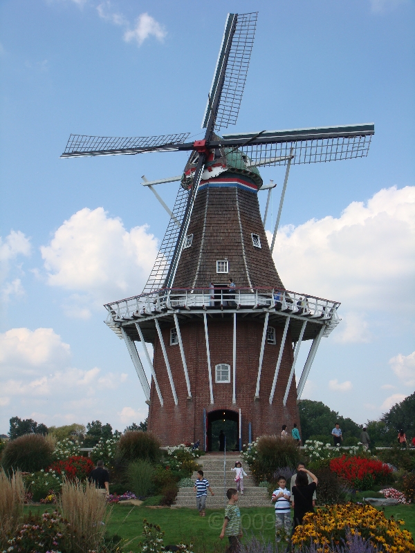 Western Michigan [2009] 532.JPG - Scenes from Windmill Island in Holland, Michigan.